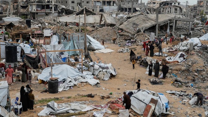 **8 Orang Tewas dalam Serangan Udara Israel di Gaza, Termasuk Anak-Anak dan Wanita**