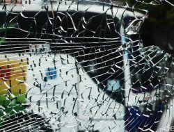 Bus Pariwisata Masuk Parit di Pandeglang, 7 Wisatawan Terluka – Update 1