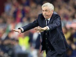 Madrid Gagal, Ancelotti Bantah Cedera 5 Bek, BarcaJuara?