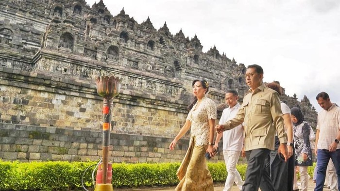 Jelang Waisak, Menbud Tinjau Persiapan dan Fasilitas di Borobudur: Apakah Cukup?