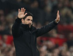 Gary Neville: Hebat Arteta, Kenapa Arsenal Belum Dipecat?