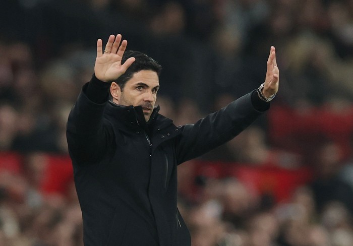 Gary Neville: Hebat Arteta, Kenapa Arsenal Belum Dipecat?