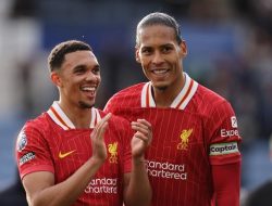 Van Dijk Menyindir Perbandingan dengan Trent: “Tak Usah Bandingkan Situasiku dan Salah dengan Trent”
