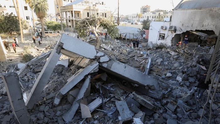 28 Orang Tewas dalam Serangan Israel Dekat RS di Gaza: Tragedi atau Perang?