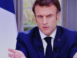 “Israel Blokir Bantuan Gaza, Macron: Pergolakan Etika Internasional!”