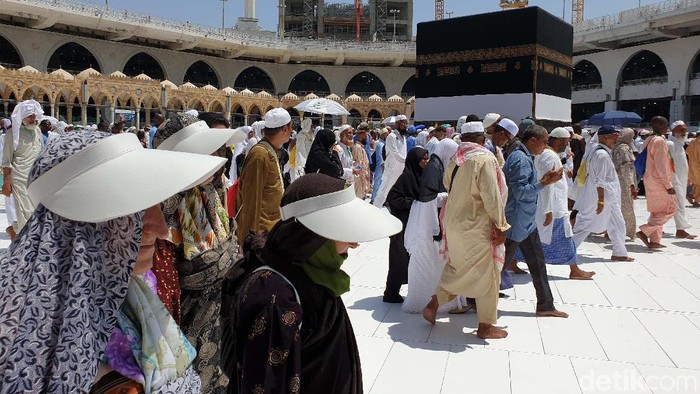 45 Derajat! Ini Tips Jemaah Haji Jaga Kesehatan di Suhu Ekstrem Makkah Hari Ini