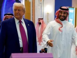 “Trump Cabut Sanksi Suriah, Atas Permintaan Putra Mahkota Saudi yang Mempengaruhi”