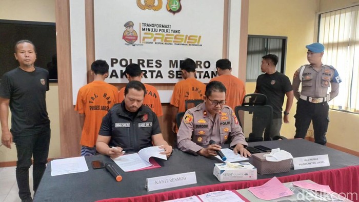 Debt Collector Jual Motor Sitaan, Bukan Diserahkan ke Leasing!