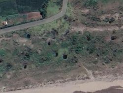 “Penampakan Lubang Pemusnahan Amunisi TNI di Garut Via Citra Satelit: Misteri yang Mengguncangkan Keamanan Nasional”