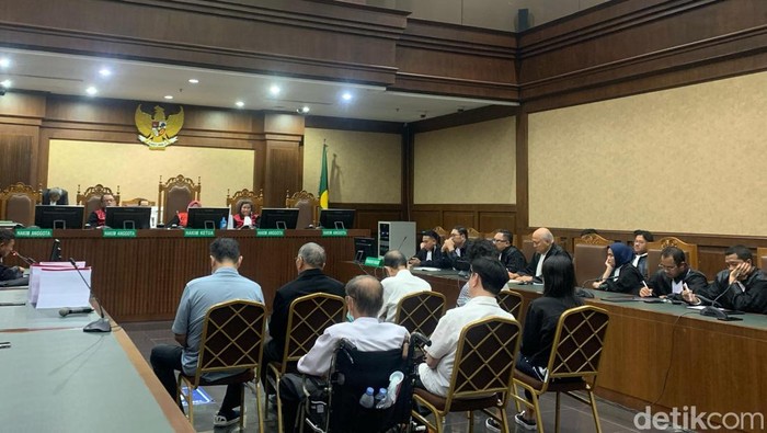 7 Pelanggan Kasus Cuci dan Lebur Emas Antam Dituntut 8 hingga 12 Tahun Bui: Skandal Emas yang Guncang Indonesia