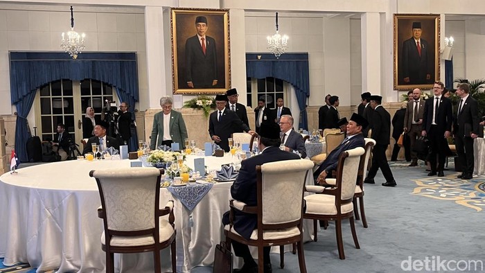 **Momen Makan Siang Prabowo-PM Albanese: Gado-gado hingga Ayam Taliwang dalam Rasa Persahabatan**