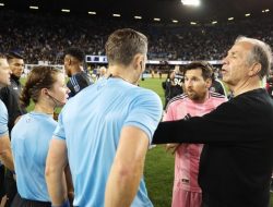 “Pelatih Musuh Lakukan Aksi Sensasional, Selamatkan Messi dari Kartu Merah!”