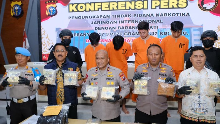 Napi Jadi Perantara, 17,37 Kg Sabu di Riau Tersangkut di Tangan Polisi!