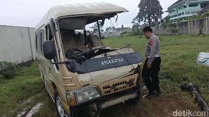 Tragedi Kecelakaan Maut Elf di Tawangmangu: 5 Wisatawan Tewas dalam Sekejap