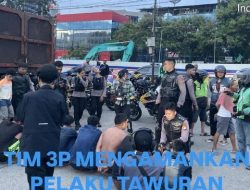 10 Pemuda Tawuran di Jakut Ditangkap Polisi, Senjata Dari Celurit Hingga Molotov Beredar