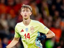 Dean Huijsen Langsung ‘Dicolek’ Sergio Ramos Setelah Gabung Real Madrid