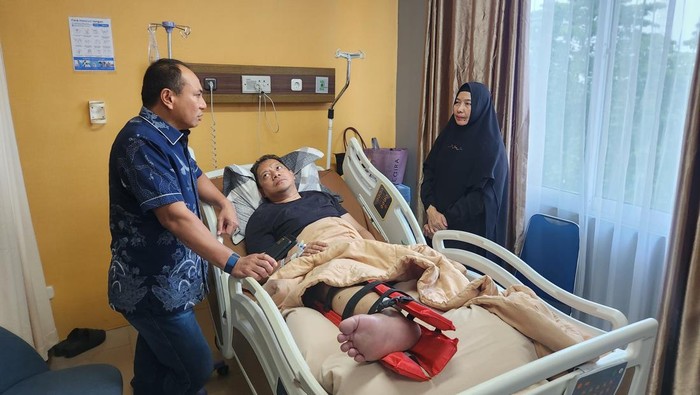 Kapolda Riau Jenguk Wakapolres Kuansing yang Ditabrak Pembalap Liar - Update 1