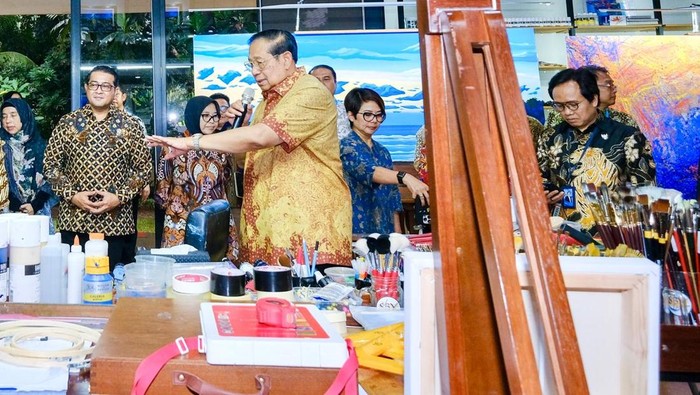 SBY Sambut Menekraf di Galeri Cikeas, Beberkan Rencana Melukis-Musik yang Mengejutkan Dunia Seni