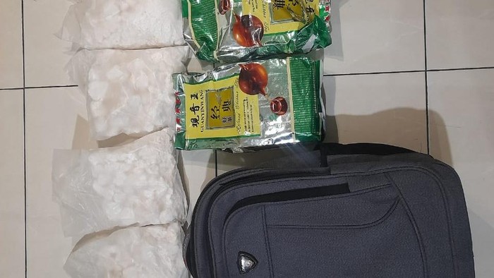 Polda Riau Ungkap 3,8 Kg Narkoba dalam Operasi di Pekanbaru
