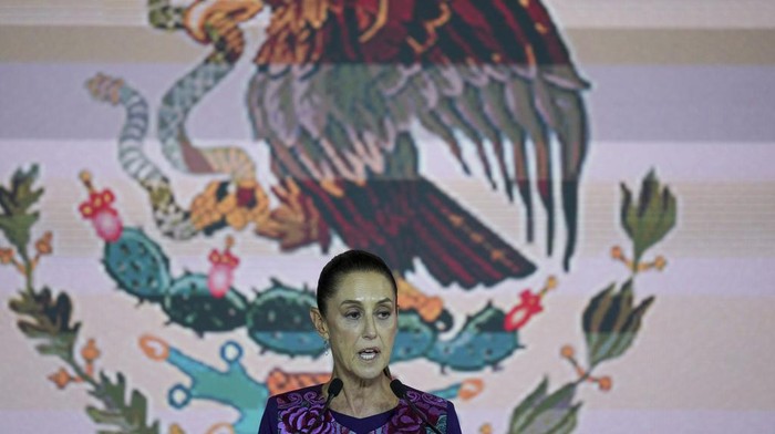 **Presiden Meksiko Berduka Kapal AL Tabrak Jembatan Brooklyn, Tewaskan 2 Awak Kapal**