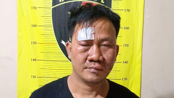 **Pelaku ATM Berpura-Pura Menolong Ditangkap di Ciputat, Modus Tawarkan Bantuan Jadi Triknya**