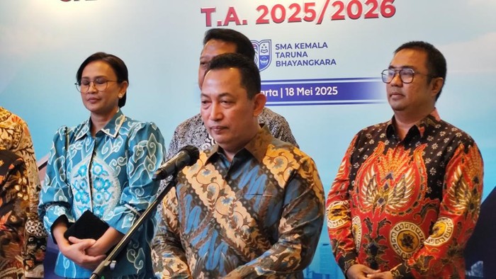 Kapolri Ancam Tindak Tegas Grup Facebook 'Fantasi Sedarah'