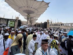 **Alhamdulillah, 220 Jemaah Haji Terpisah Kloter Diberangkatkan ke Makkah dari Madinah**