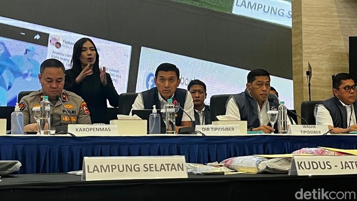 Bejat! Member 'Fantasi Sedarah' Jual Konten Porno Anak Rp 50 Ribu Per 20 Konten - Update 1