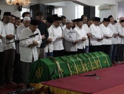 Hujan Turun Saat Pemakaman Suami Najwa, Quraish Shihab: Tanda Rahmat dari Tuhan?