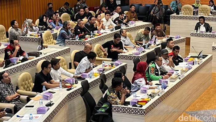 Ibu Ojol Curhat Aceng ke DPR: 