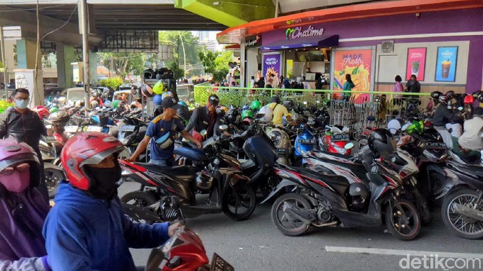 Pemprov Jakarta Pasang 10 CCTV di Tanah Abang, Tangkap Parkir Liar!