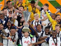 **Son Heung-min: Dari Kekalahan di Bawah Postecoglou hingga Meraih Trofi Bersamanya**