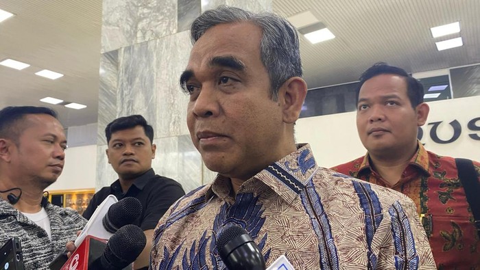 **Pensiun ASN 70 Tahun: Ketua MPR Muzani Peringatkan Penurunan Penerimaan Pegawai Baru**