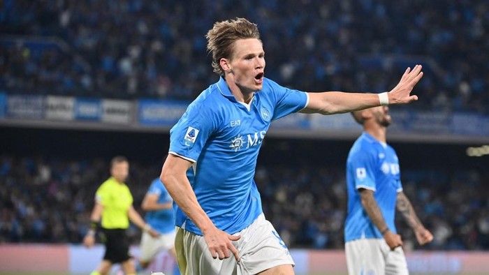 Scott McTominay Pemain Terbaik Serie A 2024/2025 - Update 1