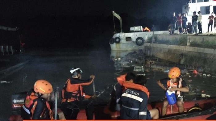 2 Kru SAR Jakarta Hilang Tenggelam saat Uji Manuver Kapal di Sungai Cikeas: Proses Penyelamatan Berlangsung