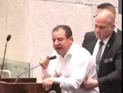 [Isu Gaza Menyebabkan Politikus Israel Geger, Dikeluarkan dari Ruangan!]