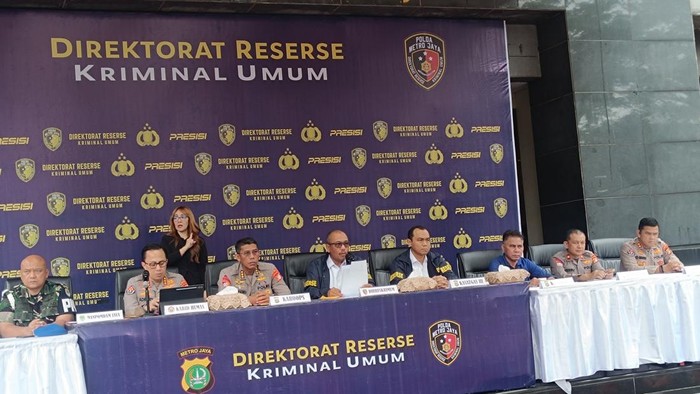 Puan Minta Ormas Berkedok Preman Dibubarkan, Polda Metro Siap Dukung - Update 1
