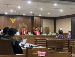Makelar Zarof Ngaku Tertekan, Tapi Saat Ditanya Hakim Jawabnya Bikin Heboh!
