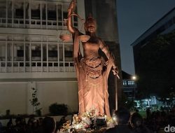 Mahasiswa FH UGM Bersatu Doa, Kenang Tragedi Argo Ditabrak BMW