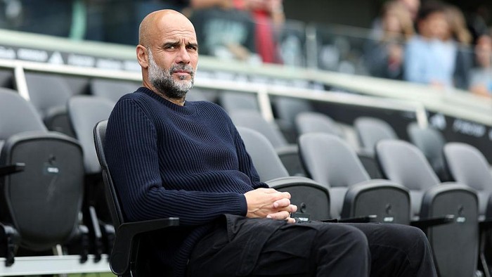 **Guardiola Waspadai Kehidupan Tanpa Gelar di Man City Musim Depan**
