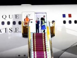 “Momen Ditoyor Istri Tuai Sorotan, Macron: Candaan atau Konspirasi?”