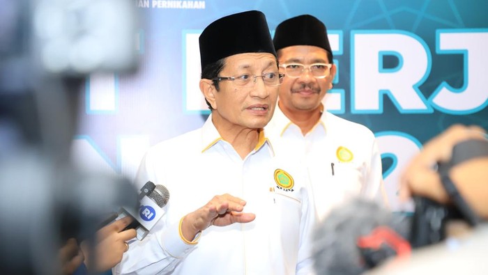 **Menag Sorot Krisis Pasutri Beda Hotel Saat Haji 2025: Solusi Cepat Ditemukan!**