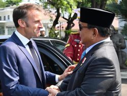 **Prabowo Undang Macron ke Hambalang Usai Pertemuan di Istana Merdeka**