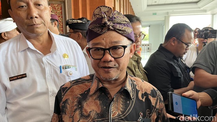 SD-SMP Swasta Gratis: Apakah Analisis Mendikdasmen Cukup untuk Menjawab Protes?