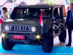 Prabowo Menyopiri Macron di Akmil Magelang, Menunjukkan Soliditas Hubungan Indonesia-Prancis