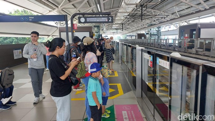 Warga Minta Tarif MRT Sampai Tangsel Murah: Kalau Mahal, Mikir-mikir Lagi - Update 1