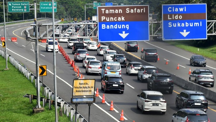 Contraflow 2 Km Diterapkan di Tol Jagorawi Arah Puncak, Antisipasi Arus Libur Hari Kenaikan