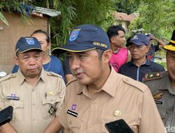Wawalkot Depok Berencana Mencari Bapak-bapak untuk Tendang Anak SMP yang Main Skateboard!