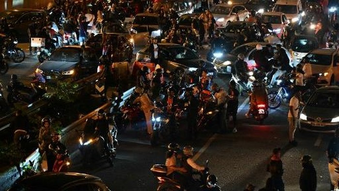 **Perayaan PSG Juara UCL Berujung Tragedi: 2 Tewas, 559 Ditangkap**