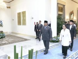 Muzani Terungkap: Megawati dan Gibran Salip di Holding Room!
